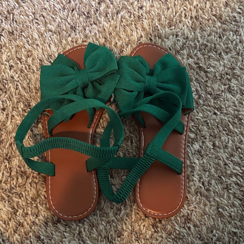 SHEIN Green Bow Sandals - Picture 3 of 3
